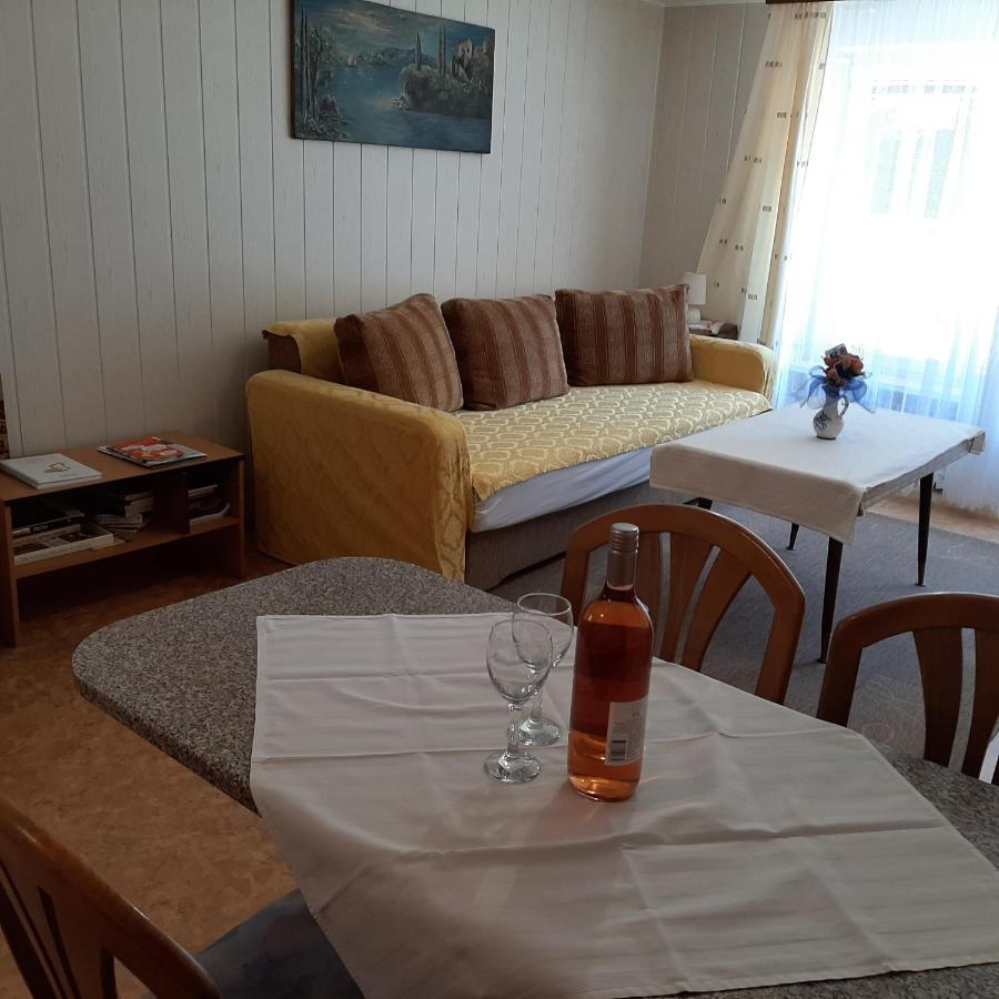 Apartments Gale Делнице Екстер'єр фото