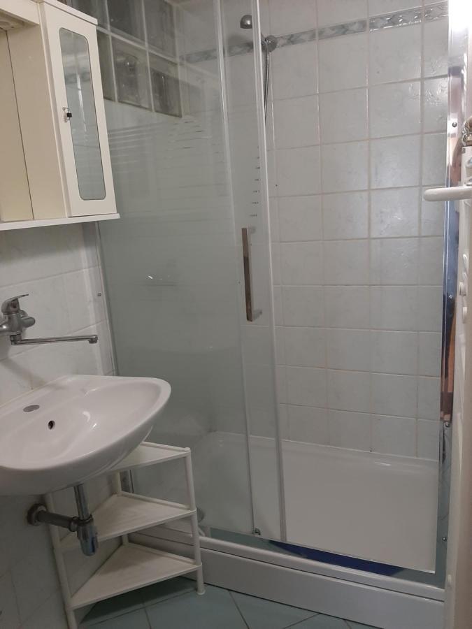 Apartments Gale Делнице Екстер'єр фото